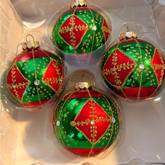 Classic Tidings 4 Count Glass Ornaments And Be Merry 4 Count Glass Ornaments - Picture 3 of 4